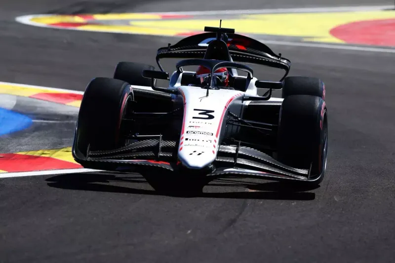 Beganovic reina en la carrera principal de F2 en Madrid mientras Durksen roza el podio