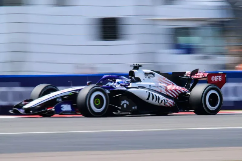 Checo Pérez rescata el progreso de Cadillac en Silverstone pero advierte: "Tenemos trabajo por hacer"