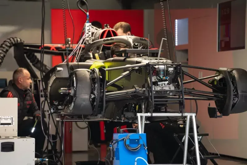 Desarrollo asimétrico: Red Bull celebra el éxito de su motor, Aston Martin estrena con Honda y Audi pospone sus mejoras para 2027