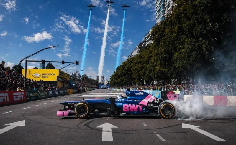 ¡Historico! Delirio en Palermo: Colapinto quemó caucho en Buenos Aires y reavivó el sueño de la F1