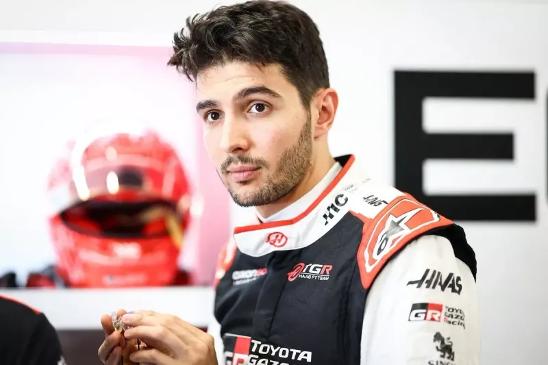 Ocon, ante un futuro incierto en Haas: "La gente puede decir las tonterías que quiera"