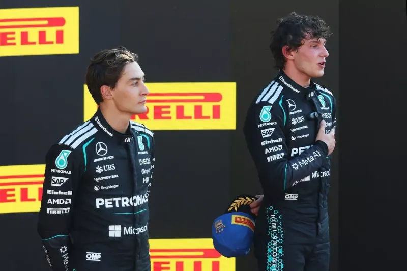 Russell admite que Antonelli es el "mejor" en la F1 2026, pero dice que tiene "una respuesta"