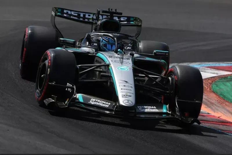 Russell lidera la FP3 de la F1 en Italia, con Colapinto en el top 10 y Checo Pérez en 21°